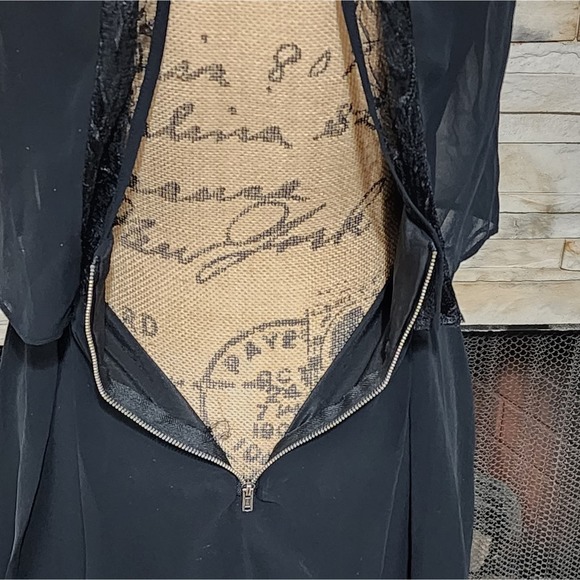 BCBGenerationLittle Black Dress Lace Detail Sleeveless Party Cocktail Dress - Picture 6 of 9